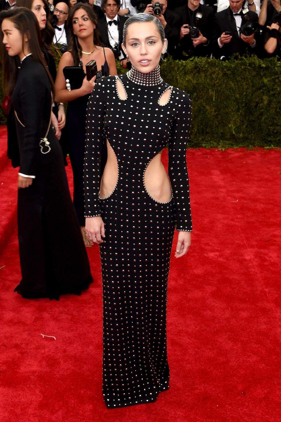 <h1 class="title">Miley Cyrus in Alexander Wang, 2015</h1><cite class="credit">Photo: Getty Images</cite>