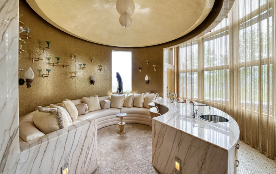 The estate has its own ice cream parlour, with a curved marble counter (360 Productions)