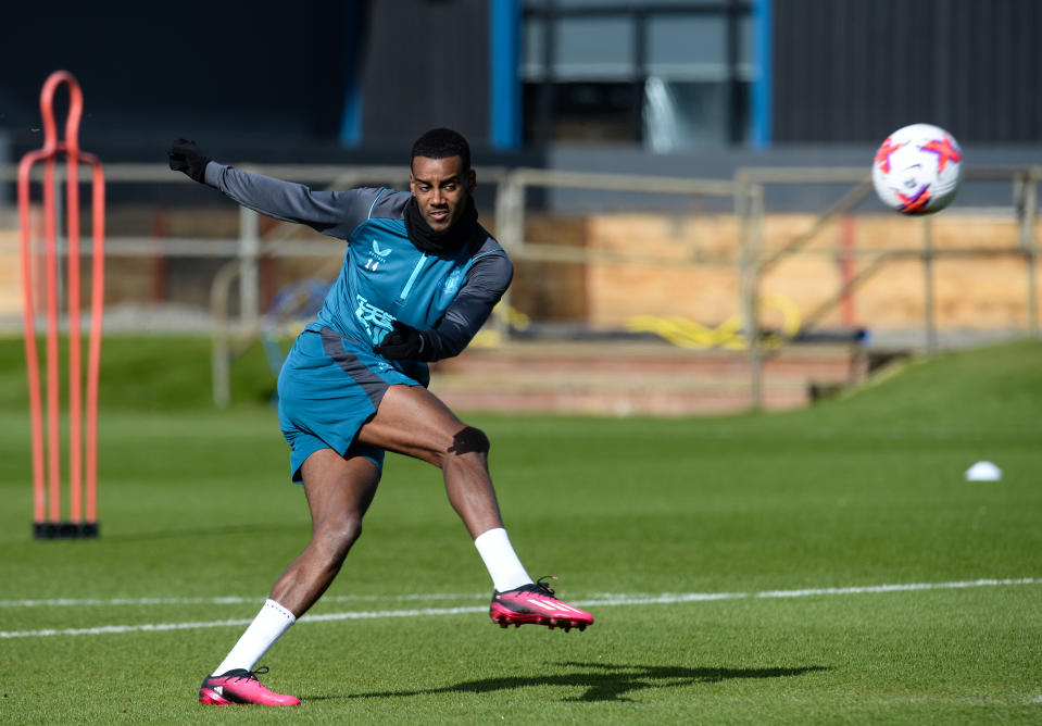 NEWCASTLE UPON TYNE, ENGLAND - MARCH 08: Alexander Isak strikes the ball during the Newcastle United Training Session at the Newcastle United Training Centre on March 08, 2023 in Newcastle upon Tyne, England. (Photo by Serena Taylor/Newcastle United via Getty Images)