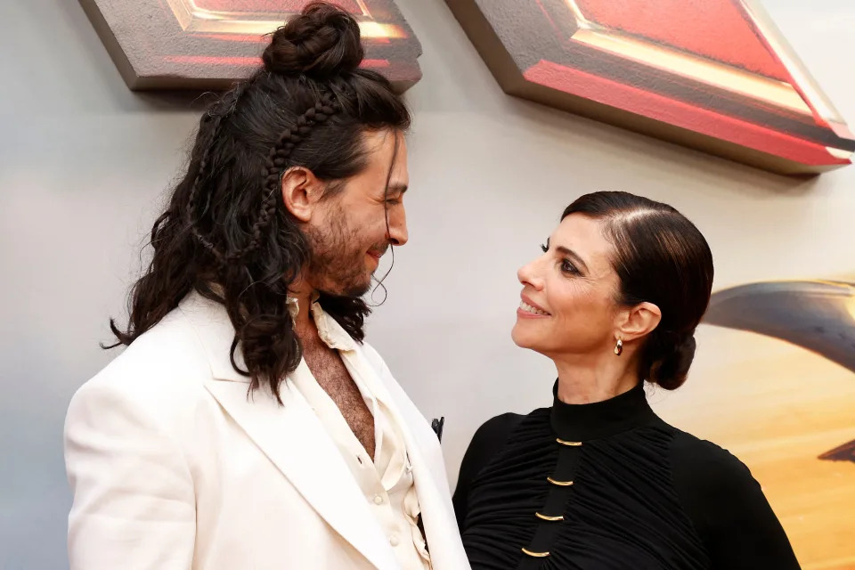 Ezra Miller y Maribel Verdú. (Photo by Michael Tran / AFP) (Photo by MICHAEL TRAN/AFP via Getty Images)