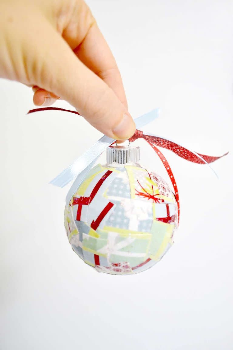 22) Paper Scraps Ornament