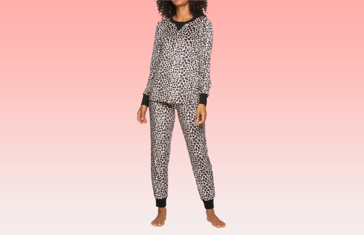 Sexy print, comfy style. (Photo: Nordstrom Rack) 
