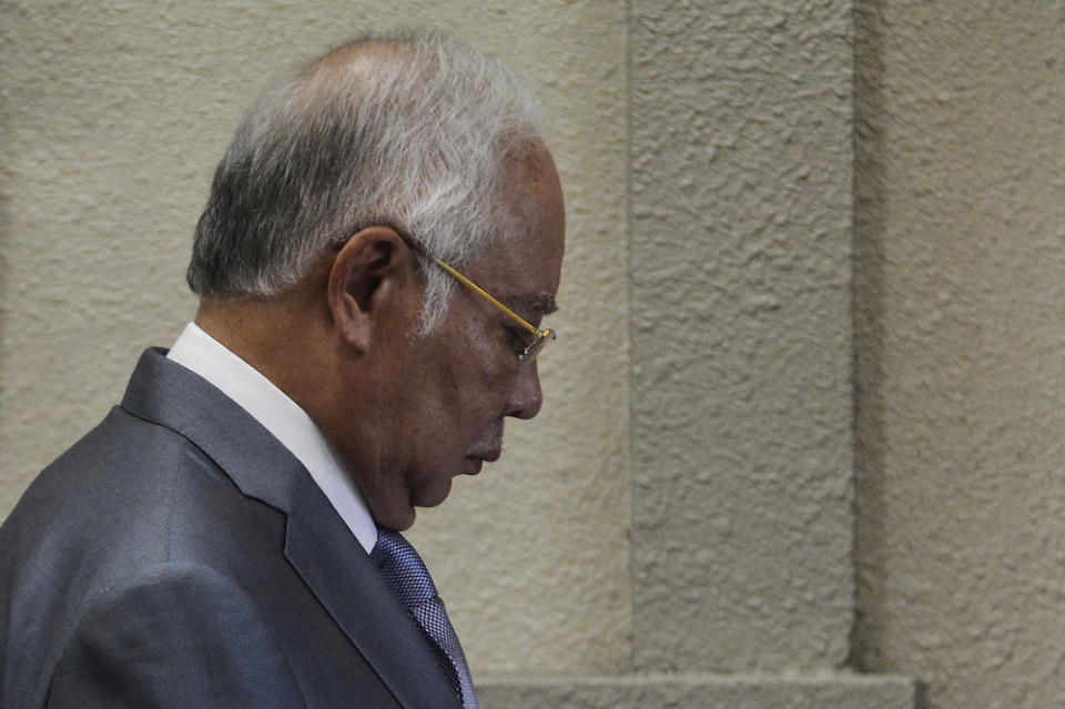 Datuk Seri Najib Razak arrives for his 1MDB trial at the Kuala Lumpur High Court September 4, 2019. — Picture by Miera Zulyana