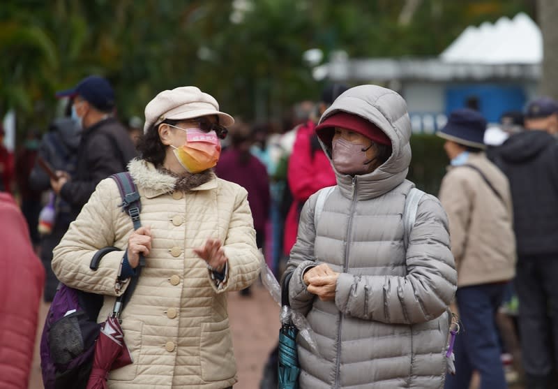 今（17日）日強烈大陸冷氣團減弱，各地氣溫回升，早晚天氣仍偏冷。（示意圖。圖片來源：中央社）