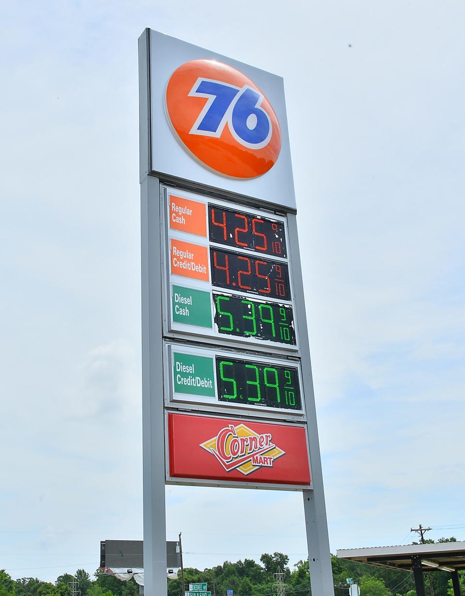 Prices at the 76 gas station on July 12, 2022 at Chesnee Highway and Sun N Sands Road.