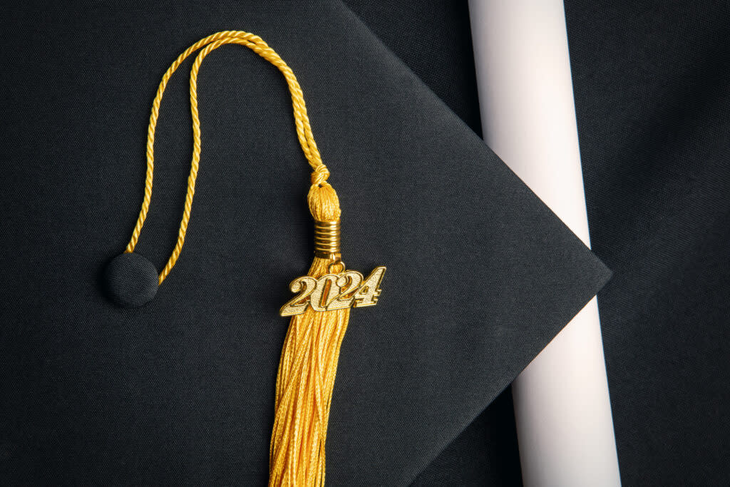 The number of federal student financial aid forms filed by graduating high school seniors is down compared to last year, after glitches and technical errors plagued the process. (Photo by sdominick/Getty Images)