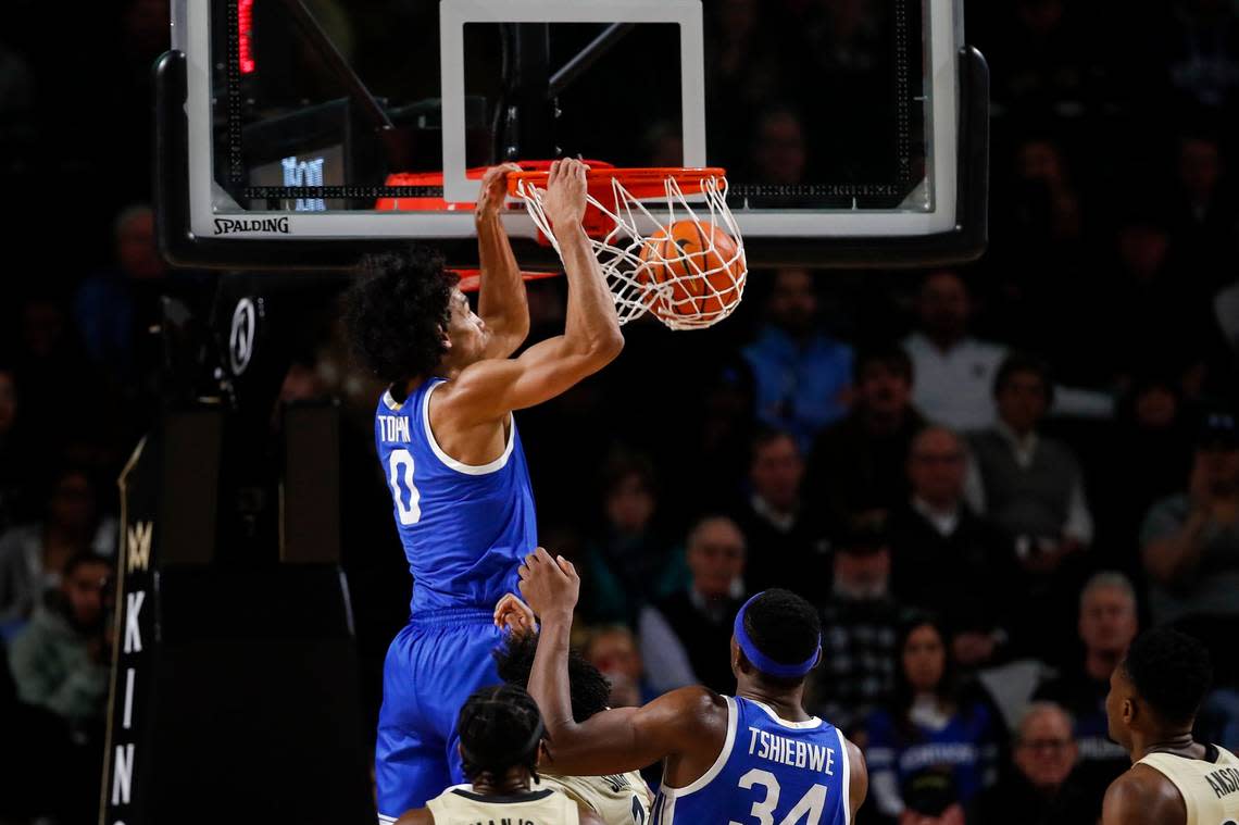 Kentucky’s Jacob Toppin (0) dunks the ball against Vanderbilt during Tuesday’s game at Memorial Gymnasium in Nashville.