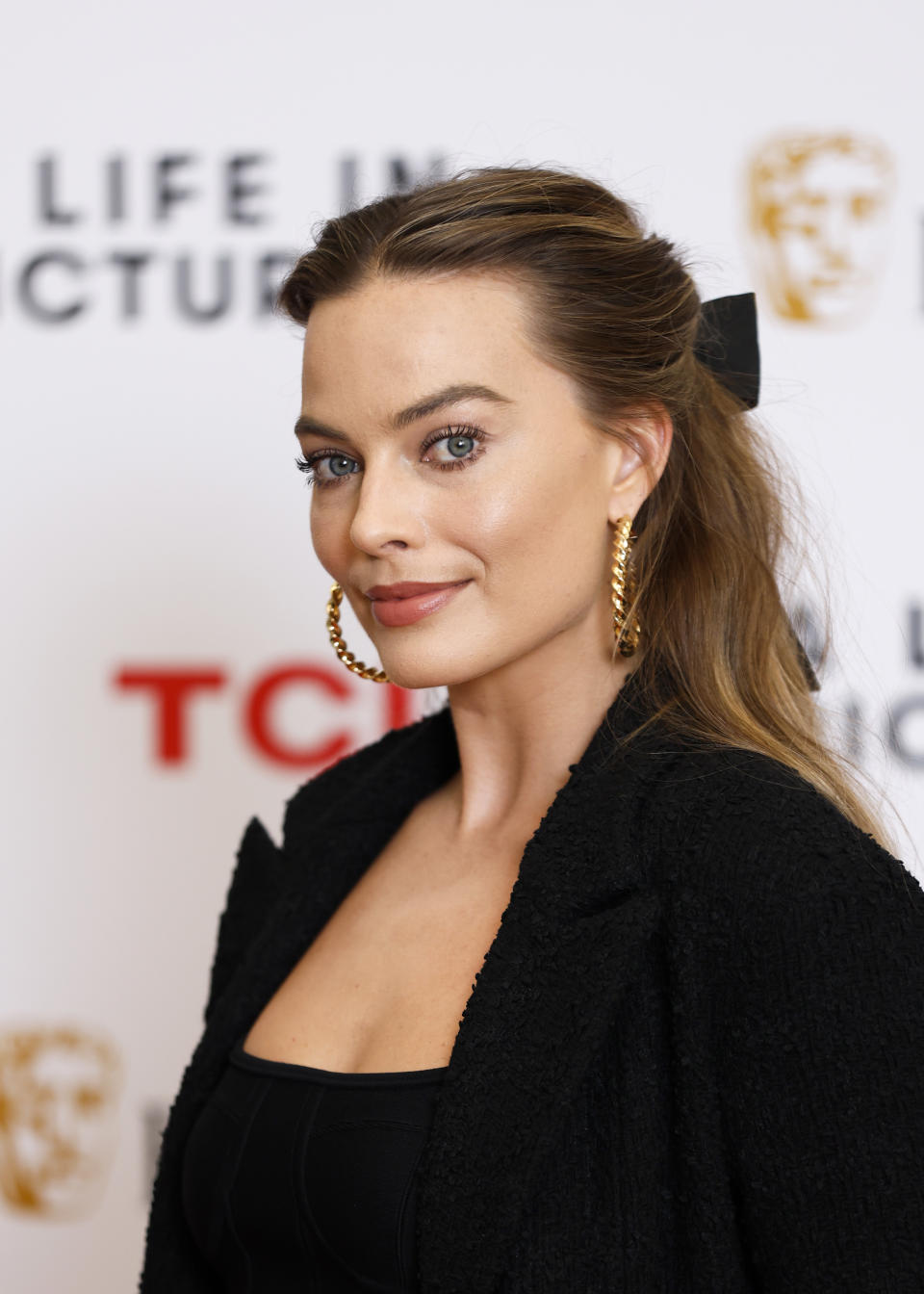 Margot Robbie Bebhinnlenore