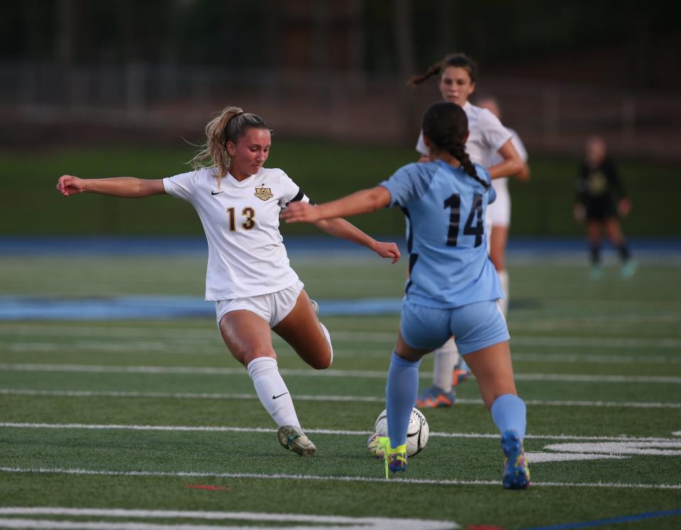 Arlington's Ava Santarpia readies to send a long pass up field against John Jay during an Oct. 4, 2023 girls soccer game.