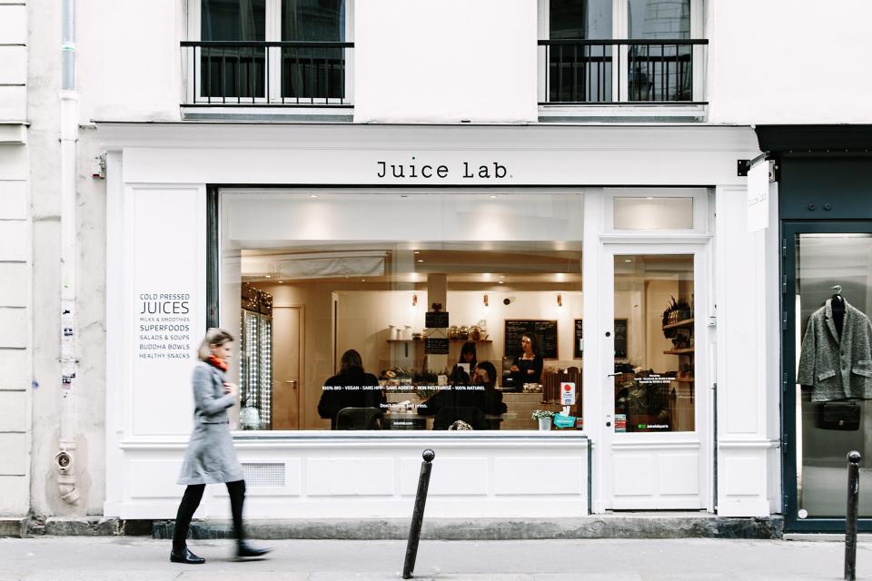 The best yoga studios, green juice cafes, and more in Paris.