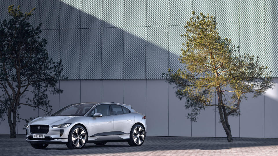 2021 年式 Jaguar I-PACE 外在更亮眼，內在更成熟