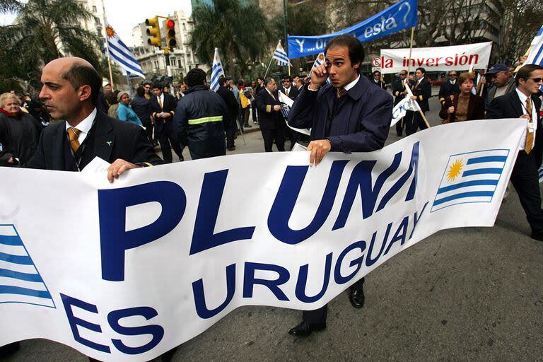 Una de las marchas que realizaron los empleados de Pluna