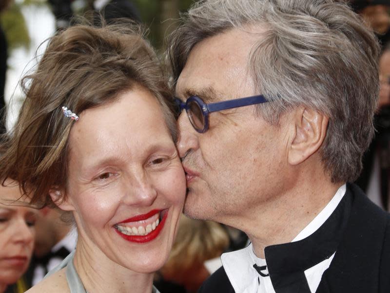 Haben Grund zum Feiern: Wim Wenders und Frau Donata. Foto: Guillaume Horcajuelo