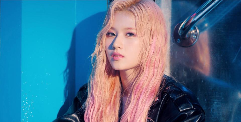 Sana's Melted Cotton Candy Hair and Makeup