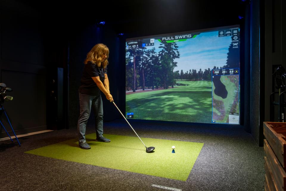 The Full Swing-brand golf simulators at Sports Challenge America use cutting-edge technology for a realistic experience, including practicing your golfing skills on some of the world's most iconic golf courses.