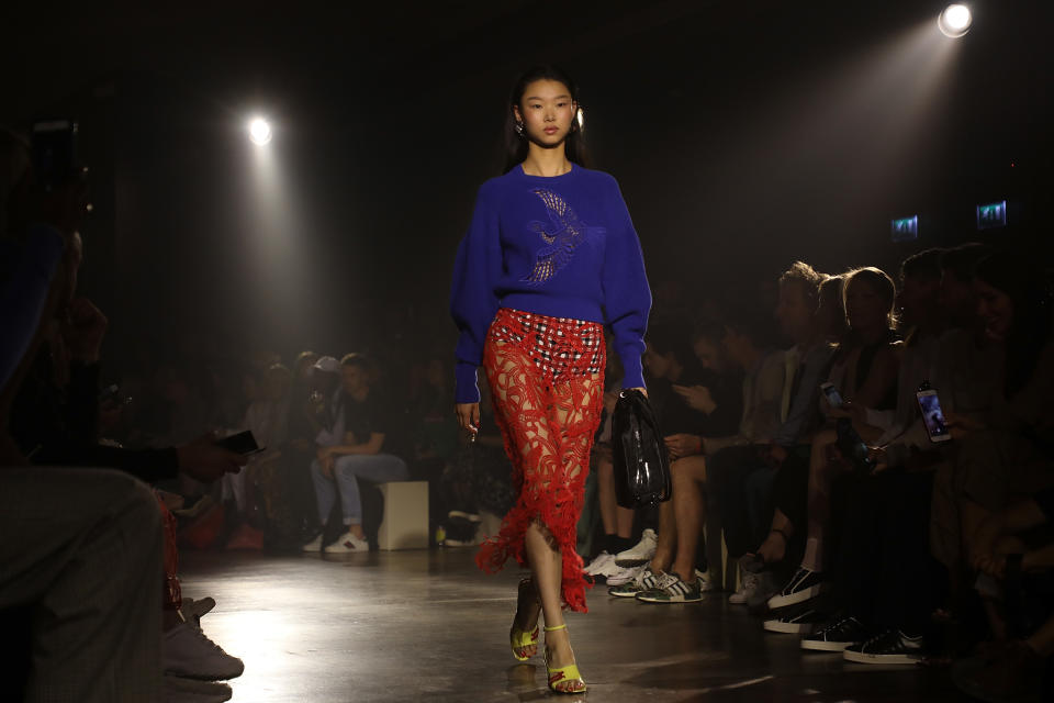 Die Präsentation der Frühjahr/Sommer-Kollektion 2019 von Kenzo auf der Paris Fashion Week. (Bild: Getty Images)