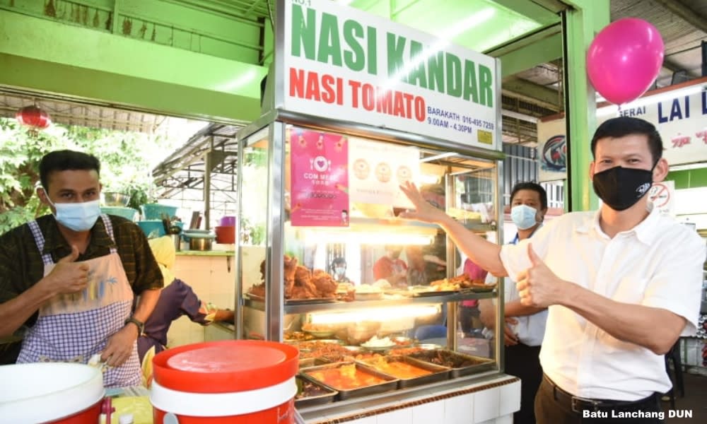 Hawkers roped in to provide free meals to poor in Batu Lanchang