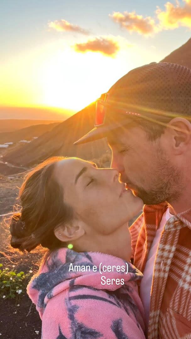 La romántica foto de Juana Viale y Yago Lange