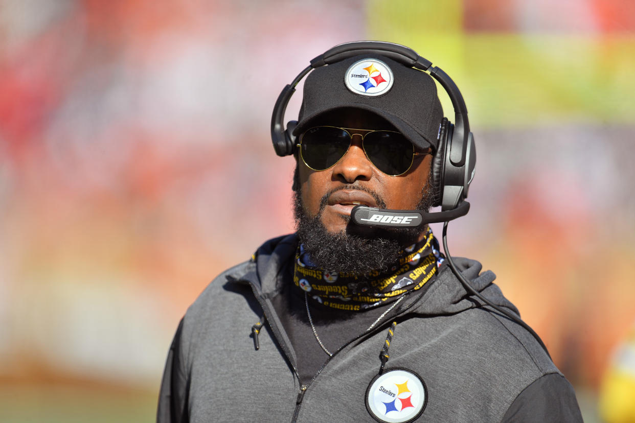 CLEVELAND, OHIO - OCTOBER 31: Head coach Mike Tomlin of the Pittsburgh Steelers watches from the sidelines during the second half against the Cleveland Browns at FirstEnergy Stadium on October 31, 2021 in Cleveland, Ohio. The Steelers defeated the Browns 15-10. (Photo by Jason Miller/Getty Images)