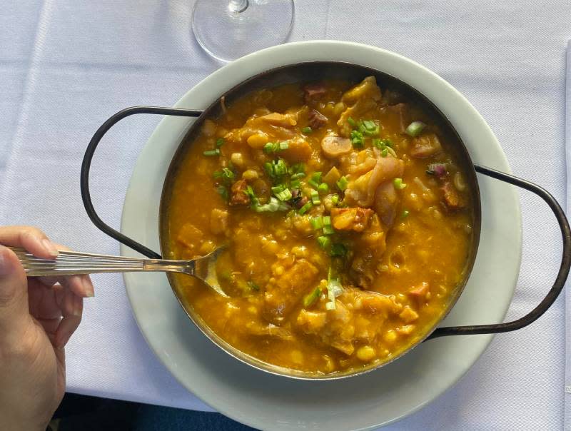 La tradición se impone en Restaurante Cabernet. 