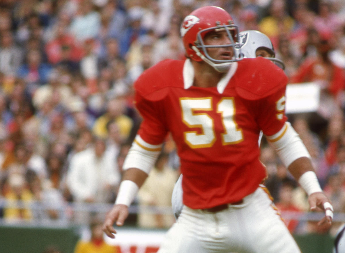 Kansas City Chiefs Hall of Fame LB Jim Lynch dies at 76