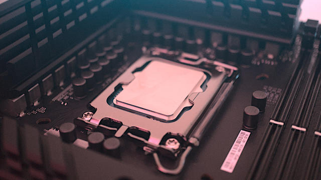 Updated Intel Core i7-14700K Is Up to 20% Faster Than 13th Gen in Leaked  Benchmarks