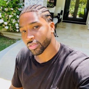 Khloe Kardashian Shares Cryptic WTF Post After Tristan Thompson Split 3