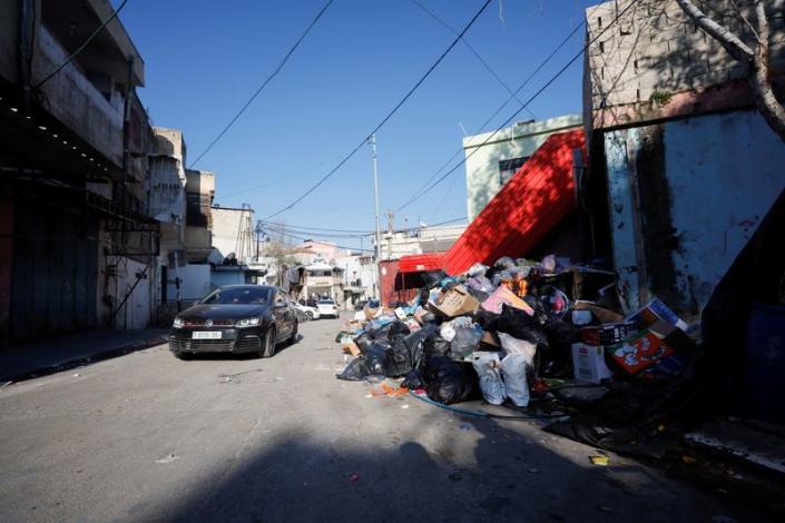 Aid-reliant Palestinians struggle for basic necessities amid UN assistance reduction