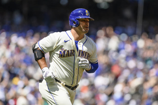 Blue Jays get homers from Guerrero and Belt before Romano holds off the  Mariners, 4-3 - ABC News