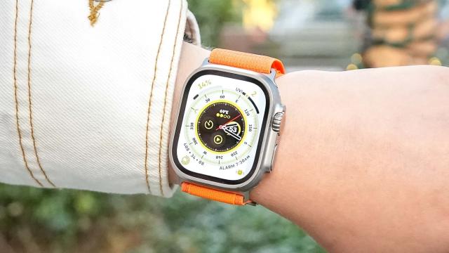 Apple Watch Ultra 2 Gps + Cellular 49mm Titanium Case With Orange