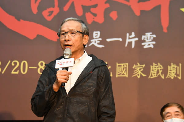 知名導演吳念真批評：「一旦選舉大家因為這個題目（賴清德萬里老家）在那邊吵，我覺得虛偽。一群虛偽的人在做虛偽的事。」   圖：綠光劇團提供（資料照）。