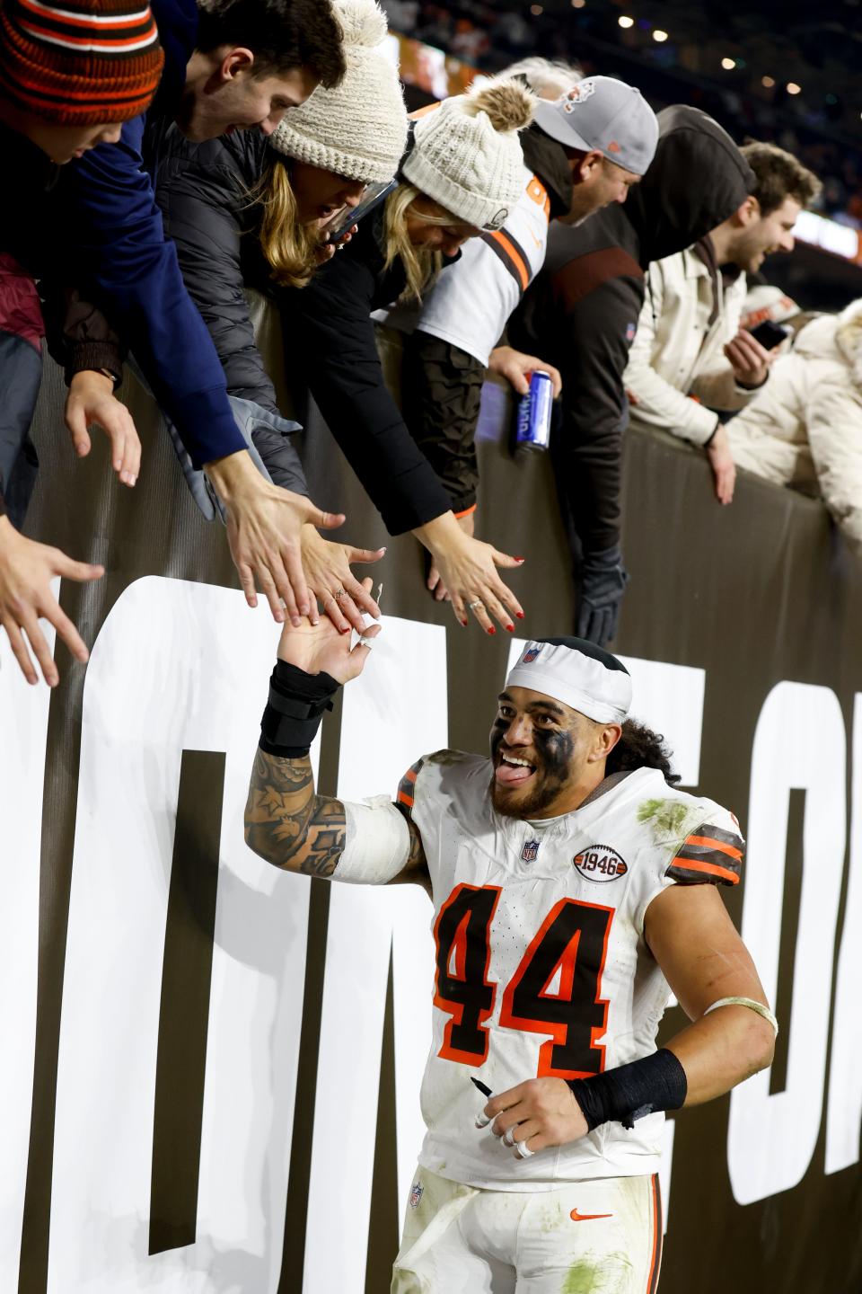 Cleveland Browns linebacker Sione Takitaki celebrates after a win over the New York Jets on Dec. 28, 2023, in Cleveland.