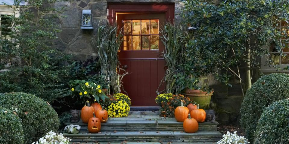 Make your front steps resemble an October magazine cover.