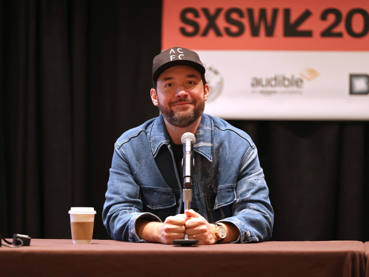 Alexis Ohanian’s secret video with his dad shows us why he’s a great dad to his and Serena Williams’ two daughters