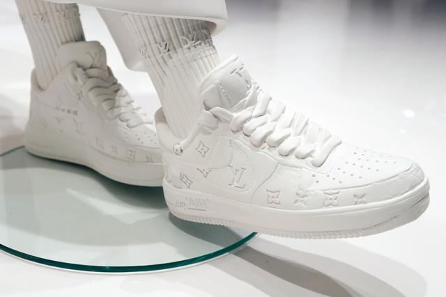 Visiting the Virgil Abloh Louis Vuitton Air Force 1 Memorial