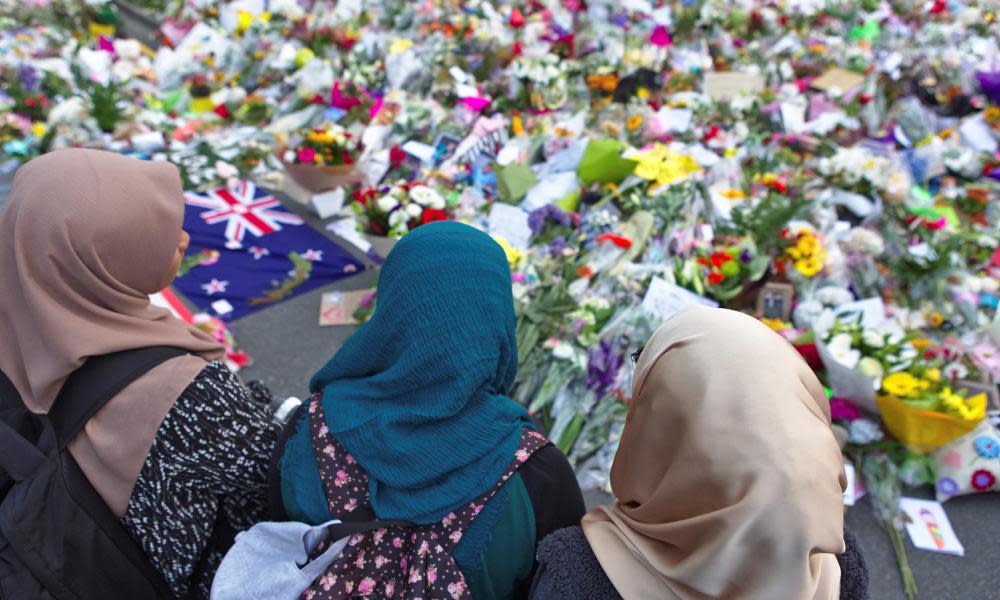 <span>A memorial to victims of the two mosque attacks in Christchurch, New Zealand. </span><span>(Photo from Anadolu Agency/Getty Images</span>)