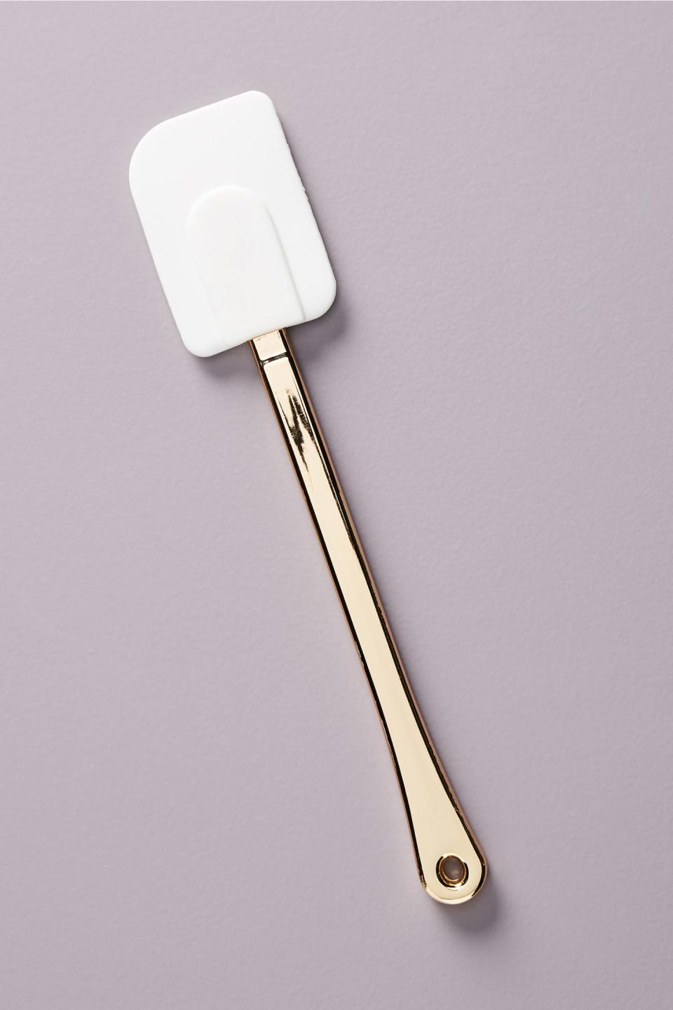 8) Farrah Spatula