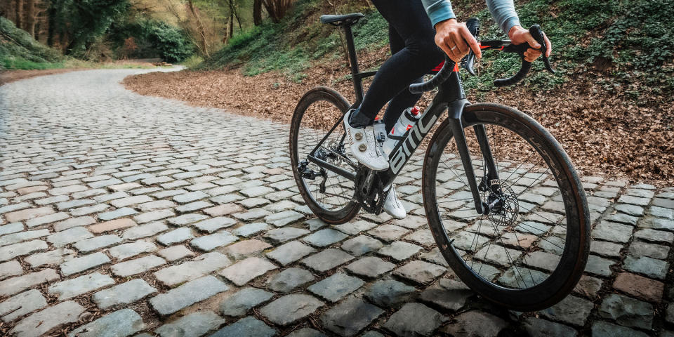 Campagnolo Super Record HPPM power meter crankset ridden by Greg van Avermaat on Flanders cobbles