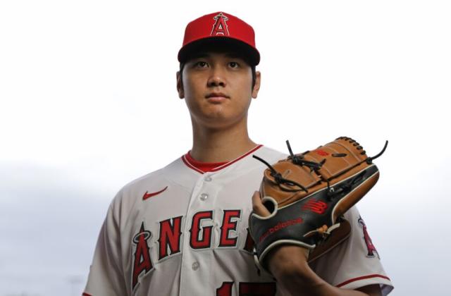 Japanese pitcher-hitter Shohei Ohtani chooses the LA Angels