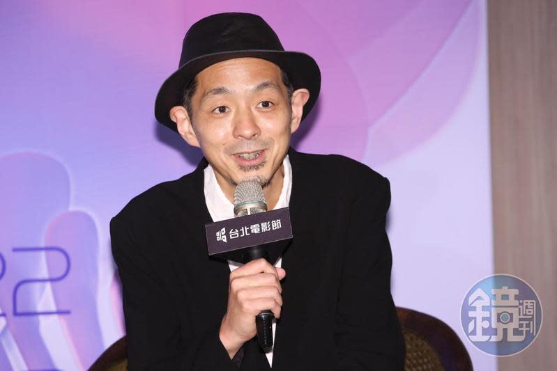 宮藤官九郎是許多日劇迷心目中的神，他今帶著新作《快一秒的他》出席台北電影節記者會，分享改編祕辛。