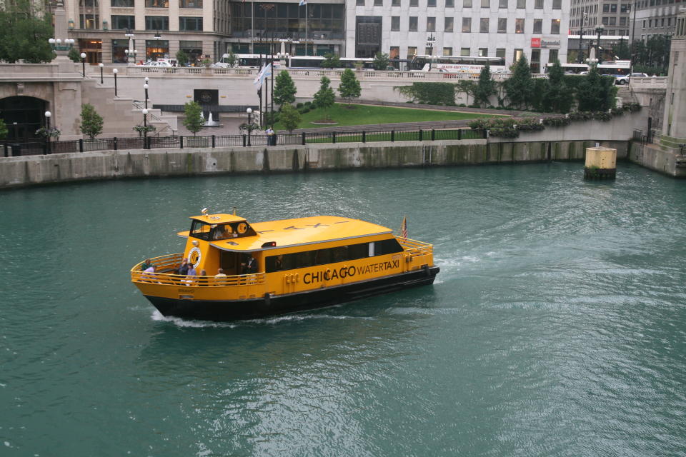 水上巴士再度停駛，最快要下年春季先重開。 （圖：chicagowatertaxi@IG) 