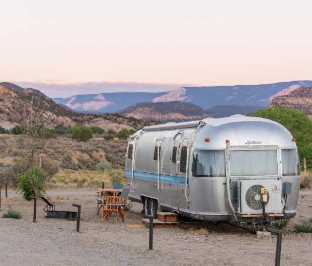 Yonder Escalante offers campsites, custom cabins, and updated Airstream digs.<p>The Nomadic People</p>