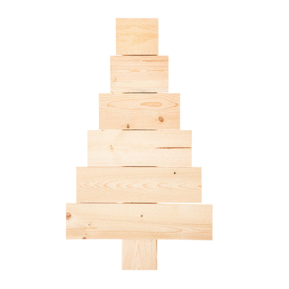 7) Plain Pallet Wood Tree