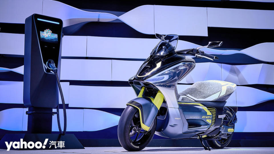 【東京車展】日規純電二輪預備進攻！Yamaha全新電動機車概念車款E01、E02展示解析！