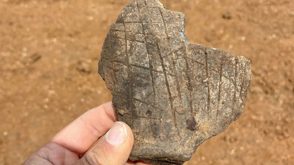 Pottery allowed archaeologists to learn more about the interactions between Roman and British culture. - Oxford Archaeology