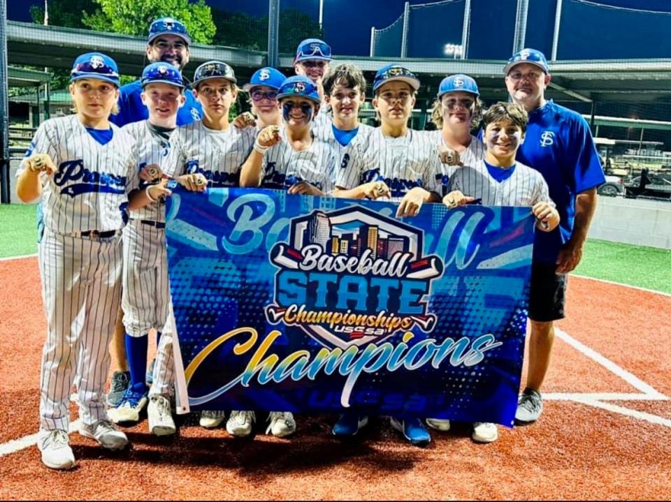 The Houma Farm System Prospects after winning the 12U baseball state championship.