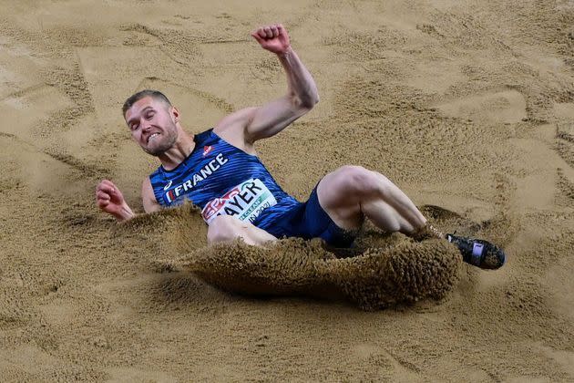 Kevin Mayer lors de l'épreuve de saut en longueur à Torun, samedi.