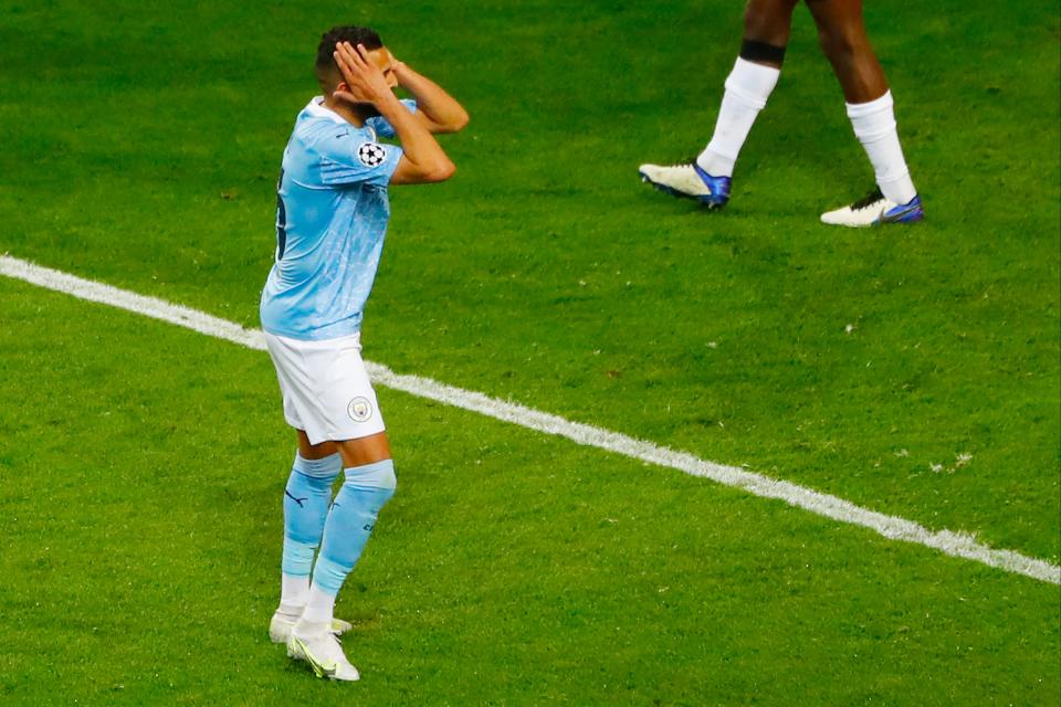 Riyad Mahrez goes agonisingly close to an equaliser deep into injury time (POOL/AFP via Getty Images)