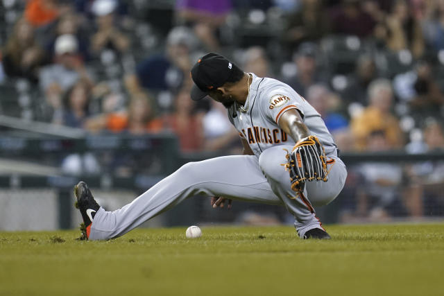 Rodón stays hot as Longoria helps Giants beat Tigers, 3-1