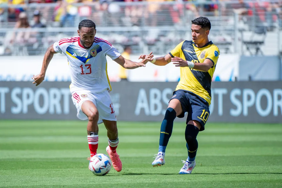 El duelo entre Venezuela y Ecuador comenzó a las 15:00 horas locales, en pleno rayo del sol. (Foto: Lyndsay Radnedge/ISI Photos/Getty Images)